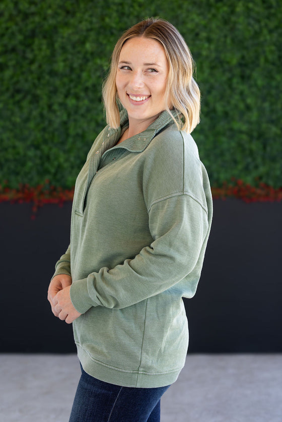 IN STOCK Jesse Vintage Wash Snap Pullover - Olive